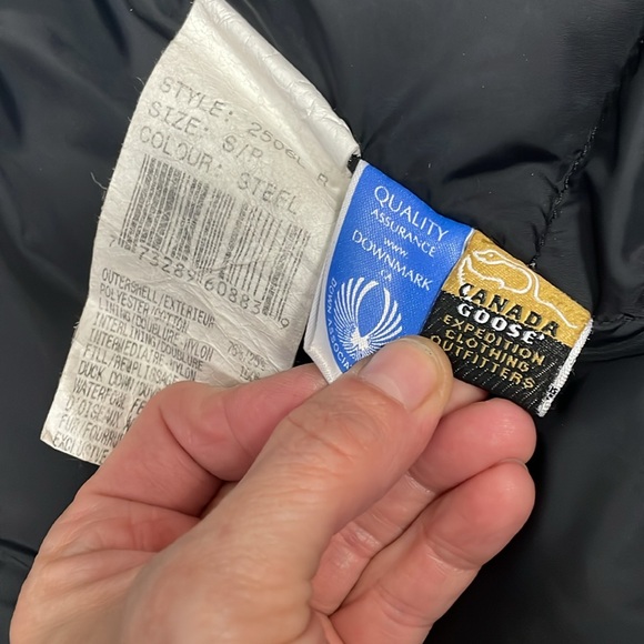 Canada Goose trillium parka - Picture 11 of 15